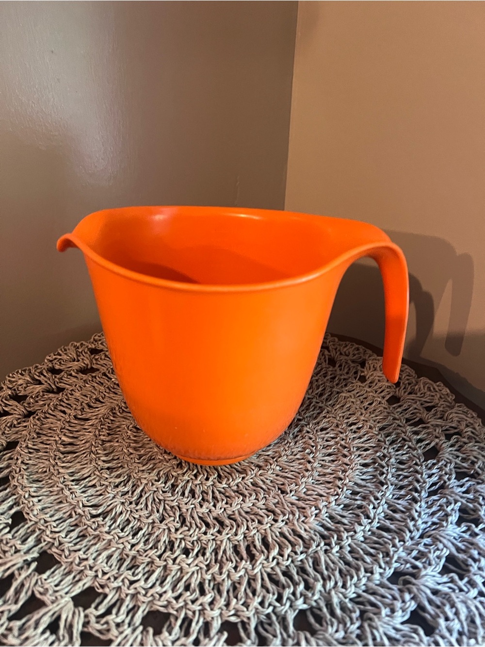 Vintage Rubbermaid #2661 Orange Plastic Mixing bowl 6 cup